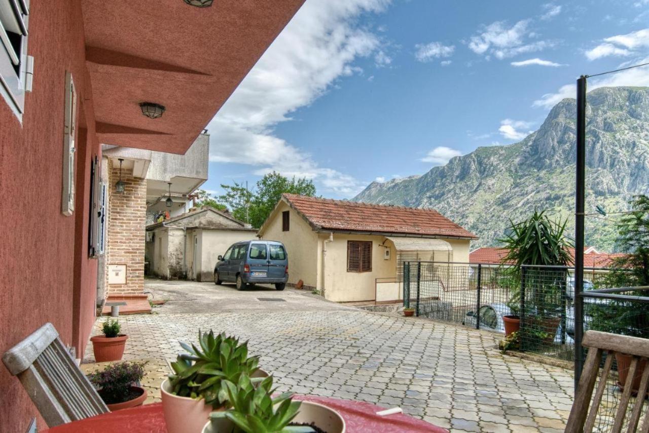 Underhill Royal View Villa Kotor Exterior photo