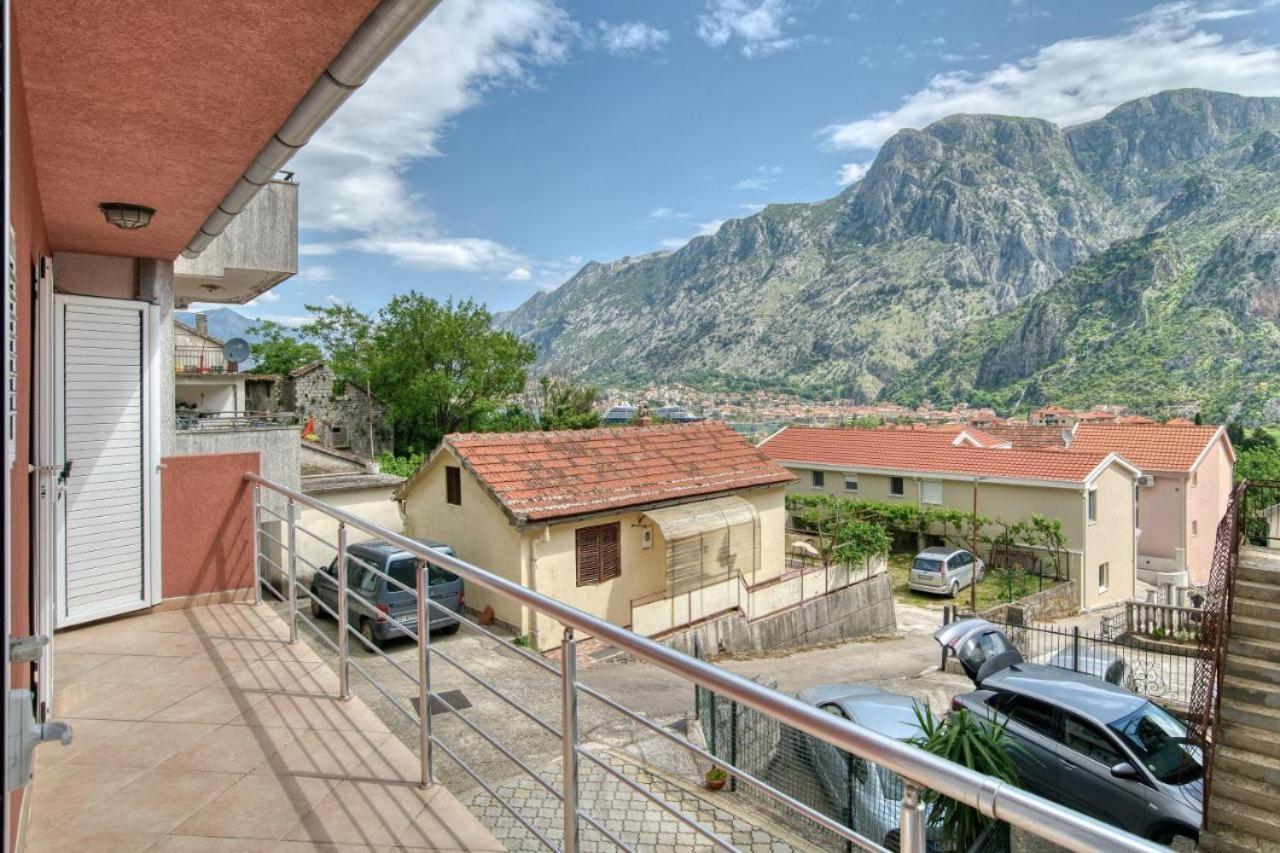 Underhill Royal View Villa Kotor Exterior photo