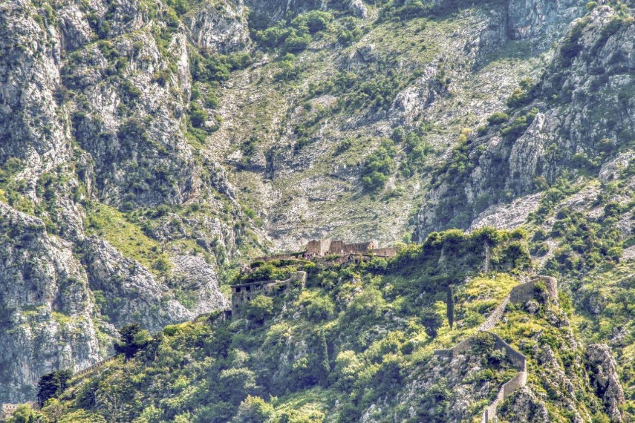 Underhill Royal View Villa Kotor Exterior photo